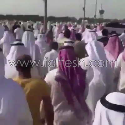 مئات الكويتين يشاركون في جنازة شاب مصري مغترب تلبية لنداء امه صورة رقم 2