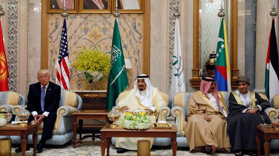 هذه الاتفاقيات تم توقيعها بين السعودية وامريكا وقيمتها 280 مليار دولار صورة رقم 1