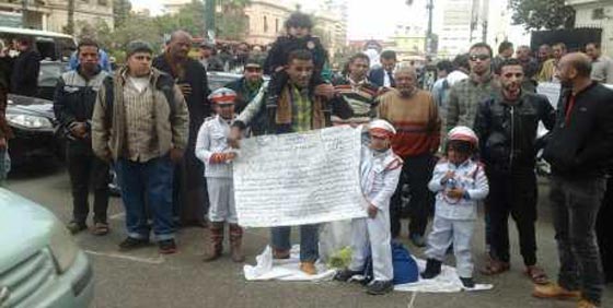 مصريون يعرضون اطفالهم واعضاءهم للبيع لدفع فاتورة الكهرباء والعلاج صورة رقم 4