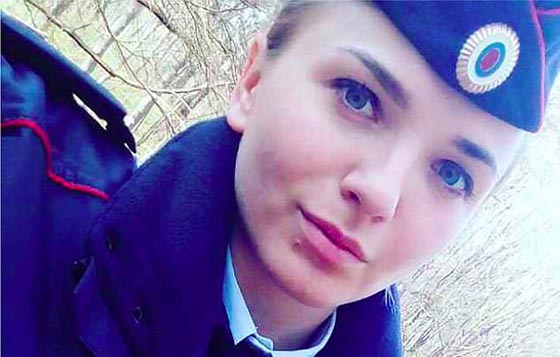 طرد فتاة روسية حسناء من اكاديمية الشرطة لانها عاشت طفولة قاسية صورة رقم 3