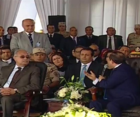 بالفيديو.. شاهدوا لحظة انفعال الرئيس السيسي على برلماني  صورة رقم 1