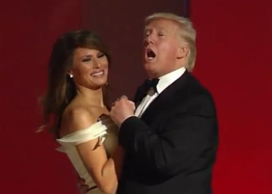 الرقصةُ والابتسامة الزائفة.. أغرب مواقف في علاقة ترامب وزوجته ميلانيا صورة رقم 5