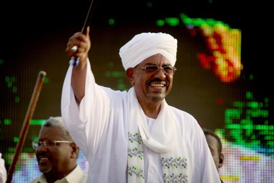 13 مناسبة مختلفة رقص فيها الرئيس السوداني عمر البشير صورة رقم 1