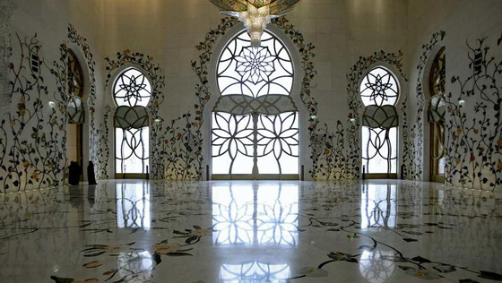 جامع الشيخ زايد في ابو ظبي ثاني افضل معلم سياحي في العالم صورة رقم 4