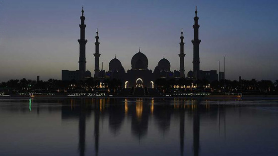 جامع الشيخ زايد في ابو ظبي ثاني افضل معلم سياحي في العالم صورة رقم 7