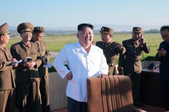  لحظات رعب في اليابان.. والسبب تجربة صاروخية جديدة لكوريا الشمالية صورة رقم 8