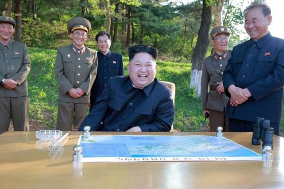  لحظات رعب في اليابان.. والسبب تجربة صاروخية جديدة لكوريا الشمالية صورة رقم 5