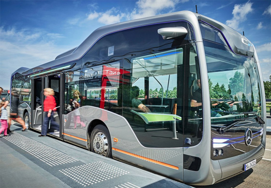 بالفيديو والصور.. مرسيدس تطلق حافلة المستقبل بتصميم مدهش صورة رقم 4