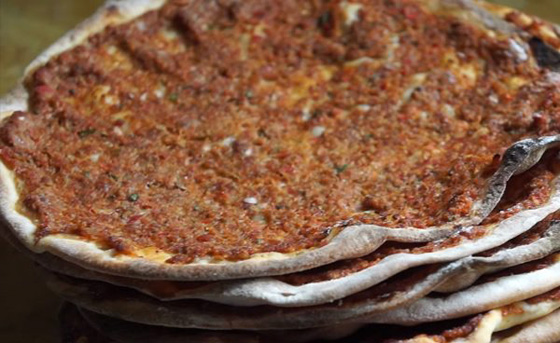  اللحم بعجين: وصفة سهلة على الطريقة اللبنانية صورة رقم 3