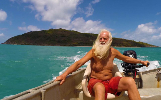 هذه قصة المليونير التائه على احدى الجزر الاسترالية؟ فيديو صورة رقم 7