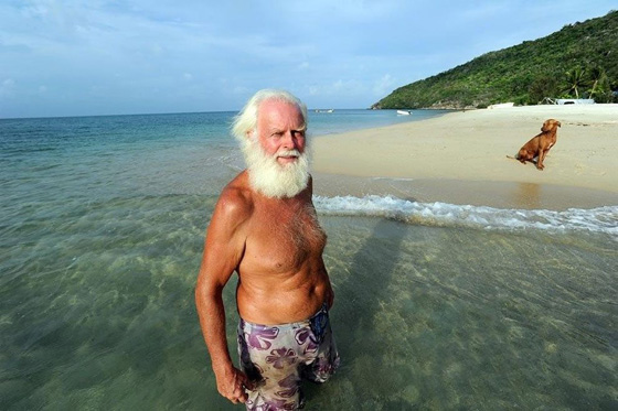 هذه قصة المليونير التائه على احدى الجزر الاسترالية؟ فيديو صورة رقم 12