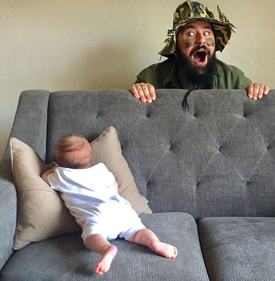 صور مدهشة بطلها اب مع طفلته الرضيعة تشعل مواقع التواصل صورة رقم 1