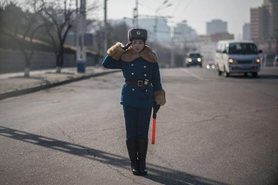 لماذا تجبر الشرطة فتيات كوريا الشمالية على التقاعد في سن 26 سنة؟ صورة رقم 3