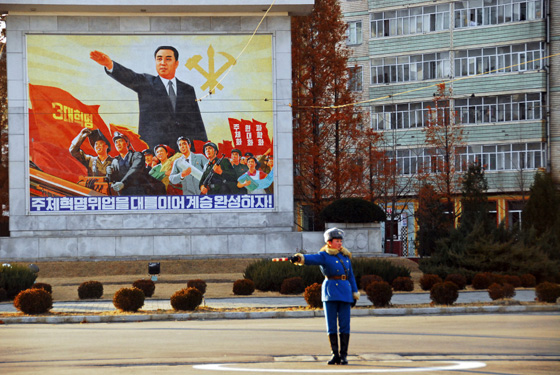 لماذا تجبر الشرطة فتيات كوريا الشمالية على التقاعد في سن 26 سنة؟ صورة رقم 20