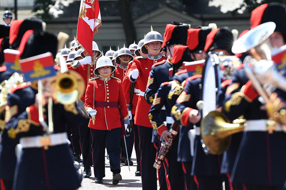تعيين كندية في الـ24 من عمرها قائدةً لحرس الملكة إليزابيث صورة رقم 7