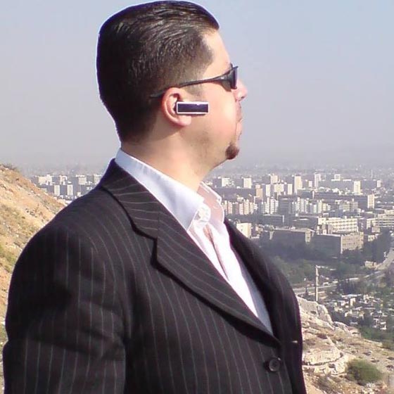 رئيس سوريا الجديد.. رجل أعمال يشعل مواقع التواصل الاجتماعي صورة رقم 9