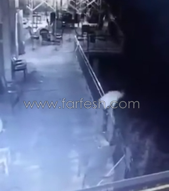 فيديو مروع.. رجل يلقي بزوجته من الشرفة بعدما اكتشف خيانتها له صورة رقم 7