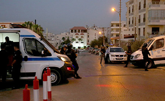 مقتل اردنيين واصابة اسرائيلي في هجوم على السفارة الاسرائيلية بعمان صورة رقم 9