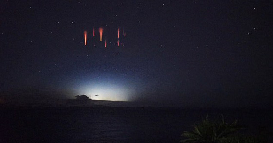 فيديو مثير.. عالم فلك يرصد عفاريت البرق في سماء استراليا صورة رقم 2