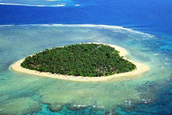 جزيرة القلب والهلال والسمكة.. الطبيعة كوّنت جزرا باشكال لا تصدق! صورة رقم 1