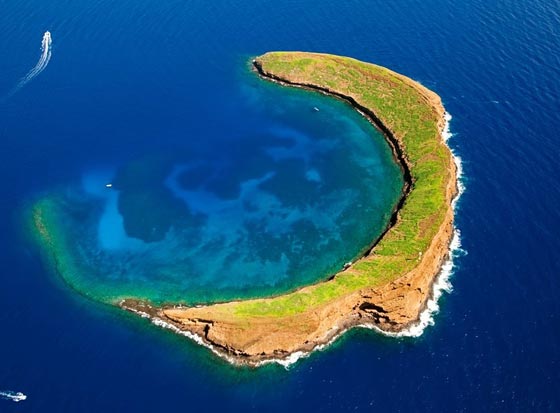 جزيرة القلب والهلال والسمكة.. الطبيعة كوّنت جزرا باشكال لا تصدق! صورة رقم 9