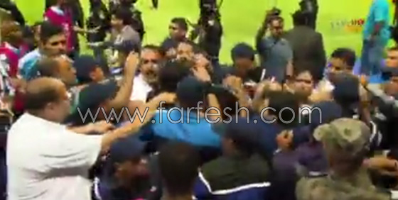 نهائي البطولة العربية ينتهي باعتداء عنيف على حكم المباراة.. فيديو صورة رقم 11