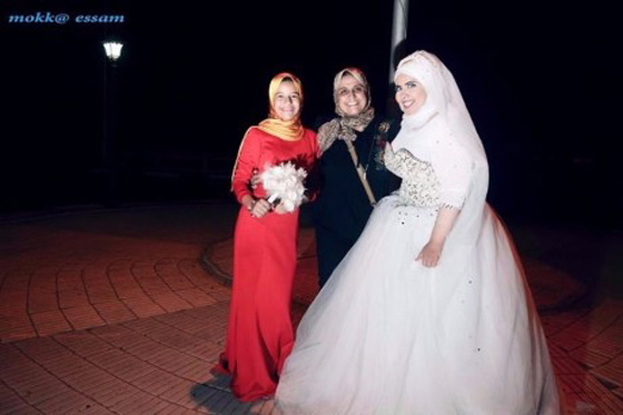 فتاة مصرية أقامت حفل زفاف لنفسها بدون عريس.. فيديو وصور صورة رقم 7