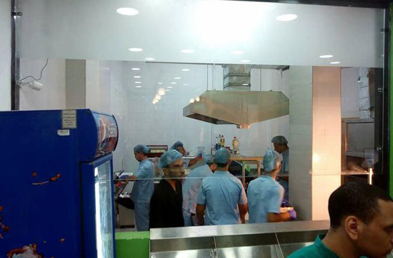 اطباء مصريون يؤسسون مطعم (دكتور كبدة) اشبه بمستشفى والنقابة تحتج! صورة رقم 4