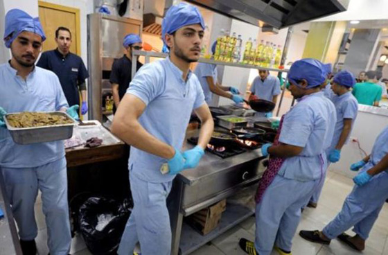 اطباء مصريون يؤسسون مطعم (دكتور كبدة) اشبه بمستشفى والنقابة تحتج! صورة رقم 1