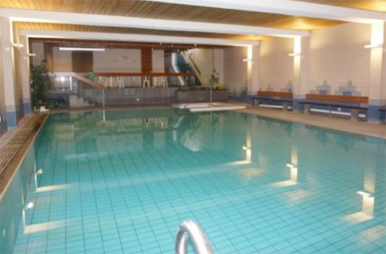 سويسرا: فندق يطلب من النزلاء اليهود الاستحمام  قبل السباحة.. وهكذا ردت اسرائيل! صورة رقم 2