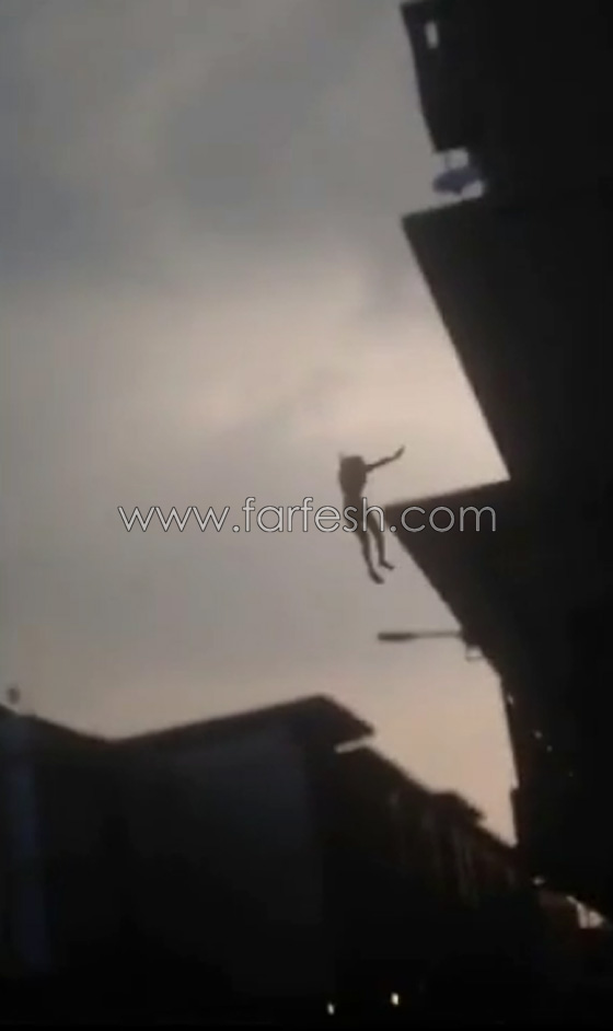 فيديو مرعب: انتحار شقيقتين بالقفز من اعلى بناية بسبب حبهما لنفس الرجل! صورة رقم 6
