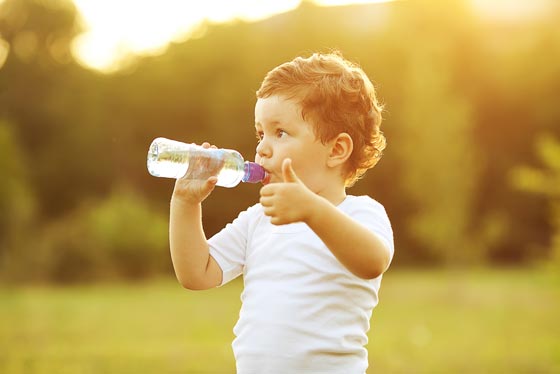 فوائد شرب الماء بكثرة بالنسبة للأطفال صورة رقم 1