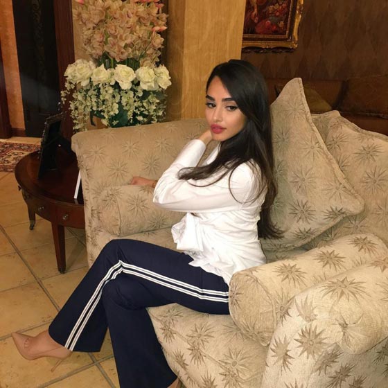 فيديو وصور عارضة الأزياء السعودية ريم الصانع تجيب متابعيها صورة رقم 6