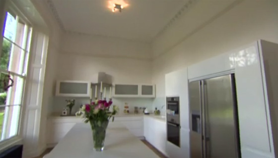 امرأة بريطانية دفعت جنيهين إسترلينيين وحصلت على قصر بقيمة 800 ألف جنيه.. فيديو صورة رقم 5