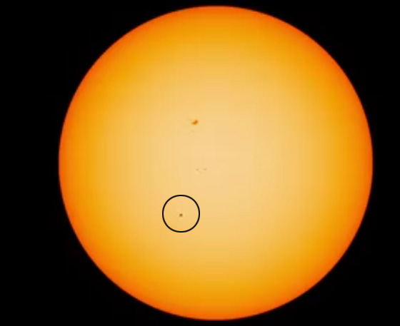 مشاهد مدهشة كوكب عطارد يلاعب الشمس في فيديو حقيقي صورة رقم 4