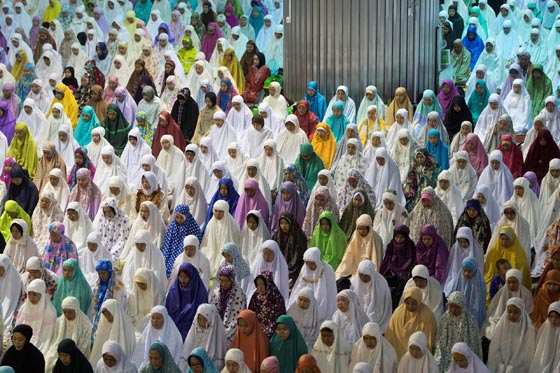 صور: هكذا احتفل المسلمون بمناسبة عيد الأضحى المبارك حول العالم صورة رقم 1