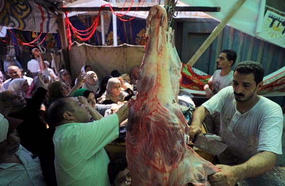 صور: هكذا احتفل المسلمون بمناسبة عيد الأضحى المبارك حول العالم صورة رقم 31
