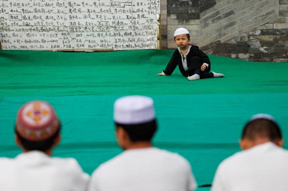 صور: هكذا احتفل المسلمون بمناسبة عيد الأضحى المبارك حول العالم صورة رقم 5