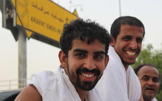 بالصور: شاحنات توزع الآيس كريم على الحجاج في عرفات في لفتة مفرحة صورة رقم 1