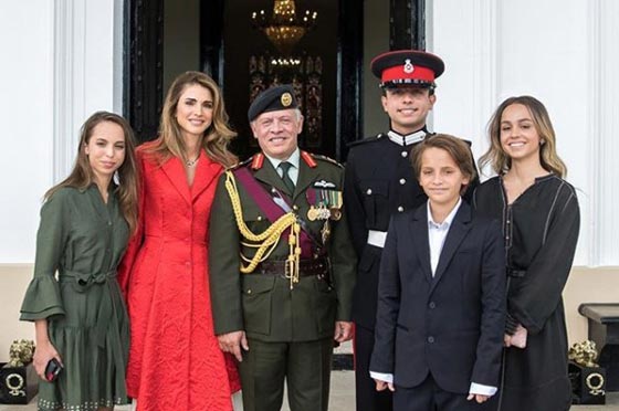 صور الملكة رانيا مع الملك عبدالله: لماذا رفضته في بداية تعارفهما؟ صورة رقم 6