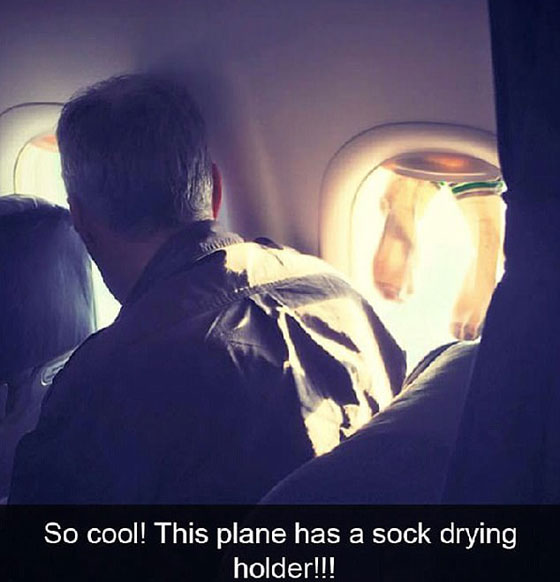 صور طريفة لمواقف محرجة لركاب على متن الطائرات صورة رقم 13