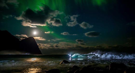 صور مذهلة لشفق قطبي يضيء السماء بألوان ساحرة صورة رقم 3