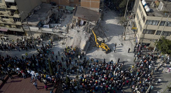 مئات القتلى والجرحى في زلزال قوي يضرب وسط المكسيك.. صور وفيديو صورة رقم 8