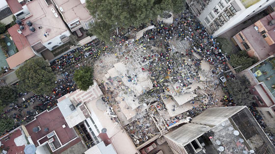 مئات القتلى والجرحى في زلزال قوي يضرب وسط المكسيك.. صور وفيديو صورة رقم 13