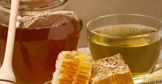طاقة فورية ومكافحة رائحة الفم.. فوائد كوب الماء الدافئ مع العسل صباحا صورة رقم 3
