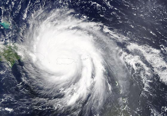 الإعصار ماريا يجتاح بورتوريكو والكاريبي فدمر المباني وقطع الكهرباء والجزيرة تستنجد! صورة رقم 1