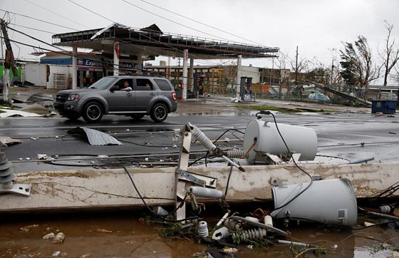 الإعصار ماريا يجتاح بورتوريكو والكاريبي فدمر المباني وقطع الكهرباء والجزيرة تستنجد! صورة رقم 25