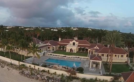 اعصار ايرما يدمر اجزاء كبيرة من قصر ترامب في الكاريبي.. فيديو وصور صورة رقم 8