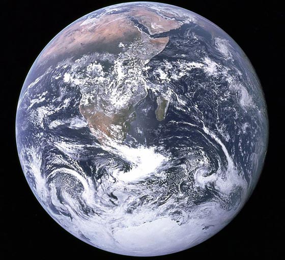 مغني راب أمريكي يطالب بالحصول على أقمار صناعية لإثبات أن الأرض مسطحة! فيديو صورة رقم 2