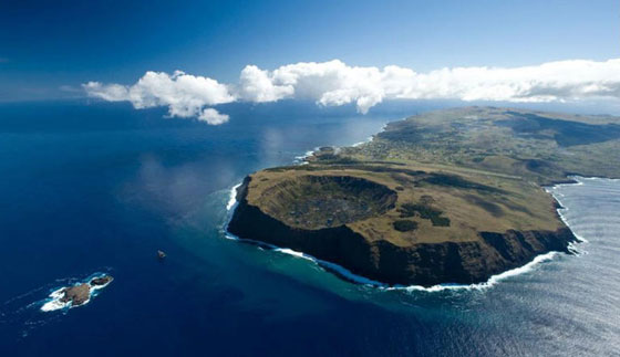 بالصور.. هذا ما تخفيه جزيرة القيامة أغرب جزر العالم  صورة رقم 3